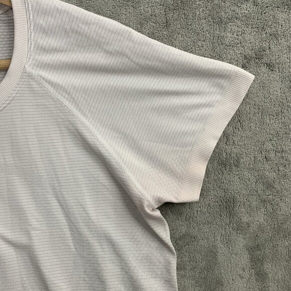 Lululemon Swiftly Tech Shirt Womens 10 White Short Sleeve Performance Athleisure - Picture 6 of 8